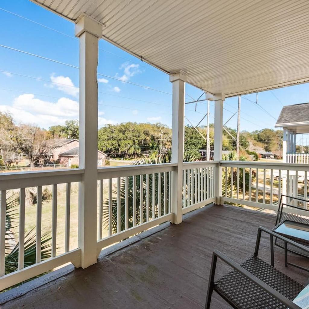 Photograph of Charleston 3BR Home · 3 Baths · Porches · Dogs OK