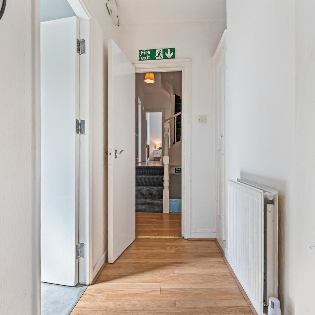 Photograph of Luxury 6BR House | Sleeps 13 | Free Parking