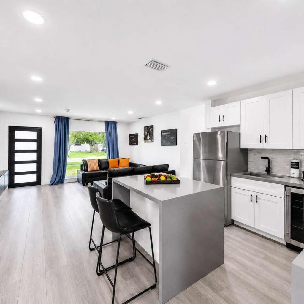 Photograph of Miami Cruise Family House
