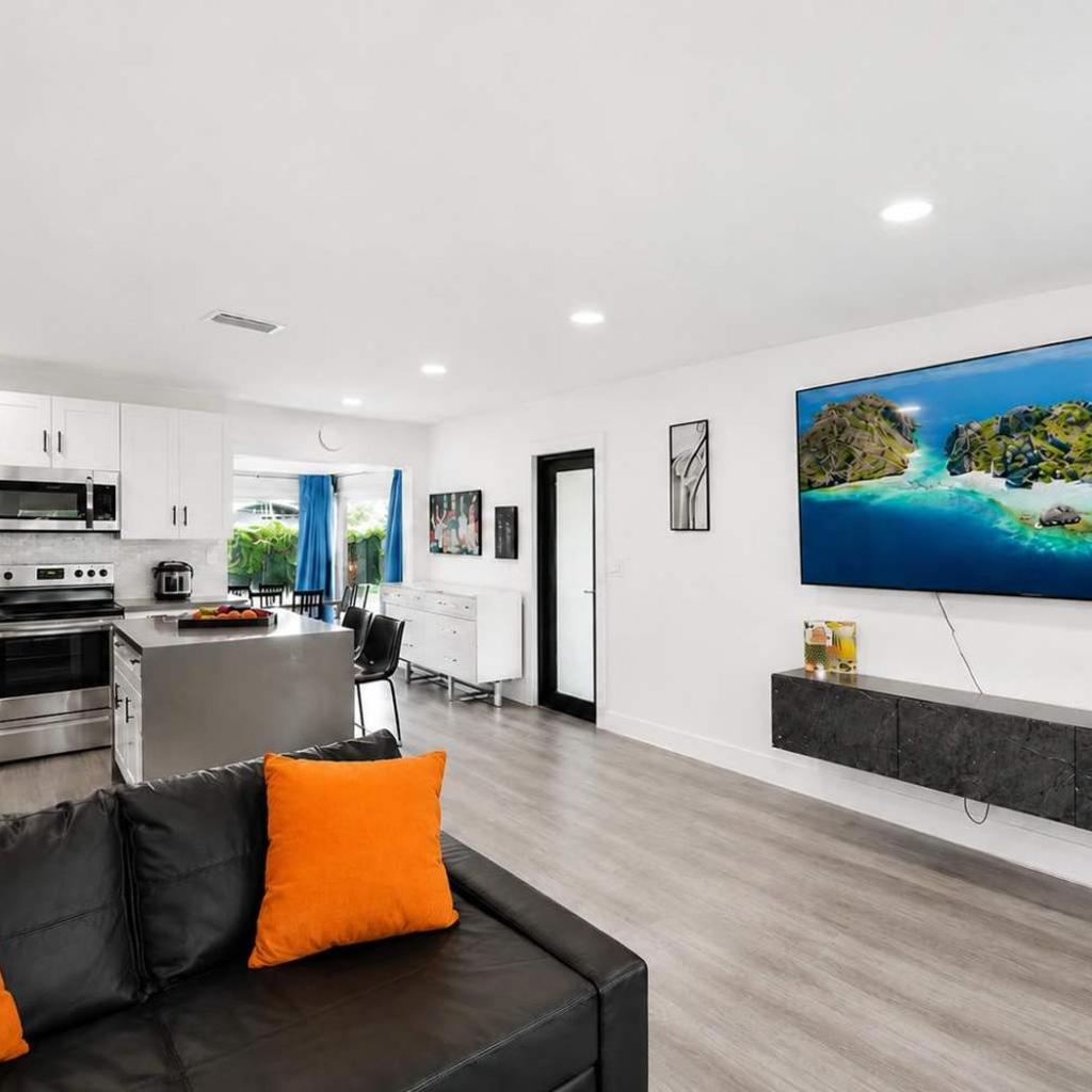 Photograph of Miami Cruise Family House