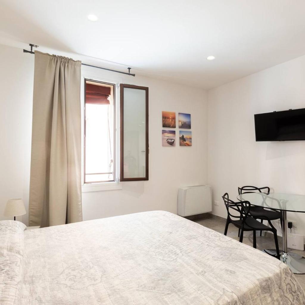 Photograph of Goito 4, Bologna by Short Holidays