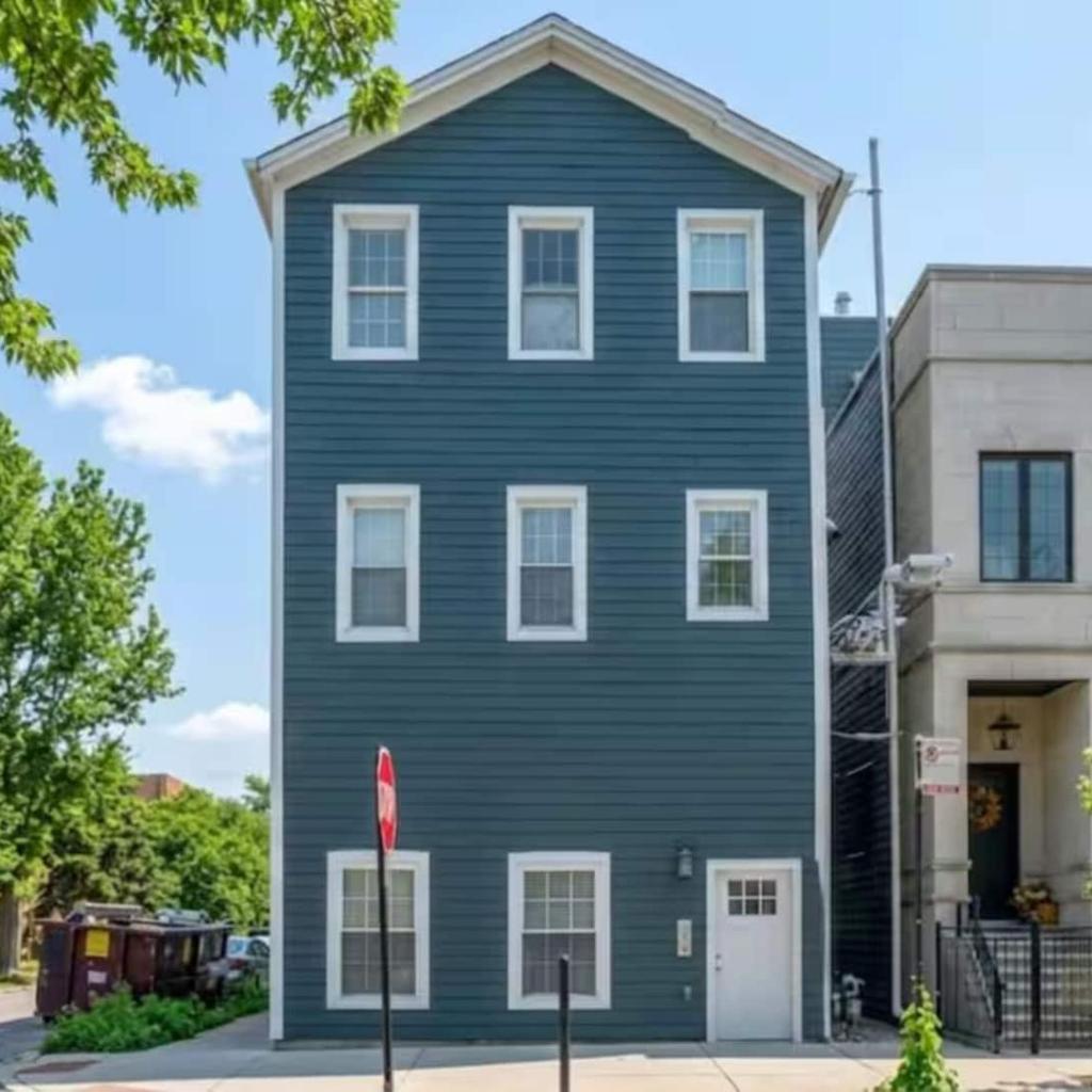 Photograph of The Boho House Two Private Suites Parking