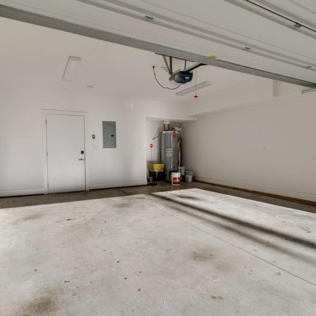 Photograph of Edgehill HQ Luxury Home 3 Kings 2 Car Garage