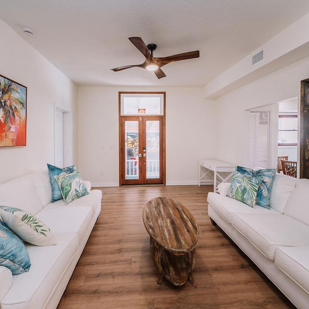 Photograph of NEW Entire 3BR House w Free Parking Walk Downtown