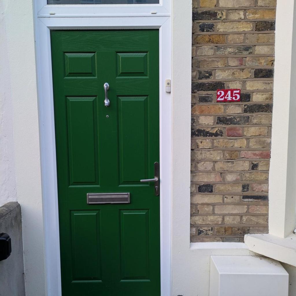 Photograph of Bright two bed house with garden