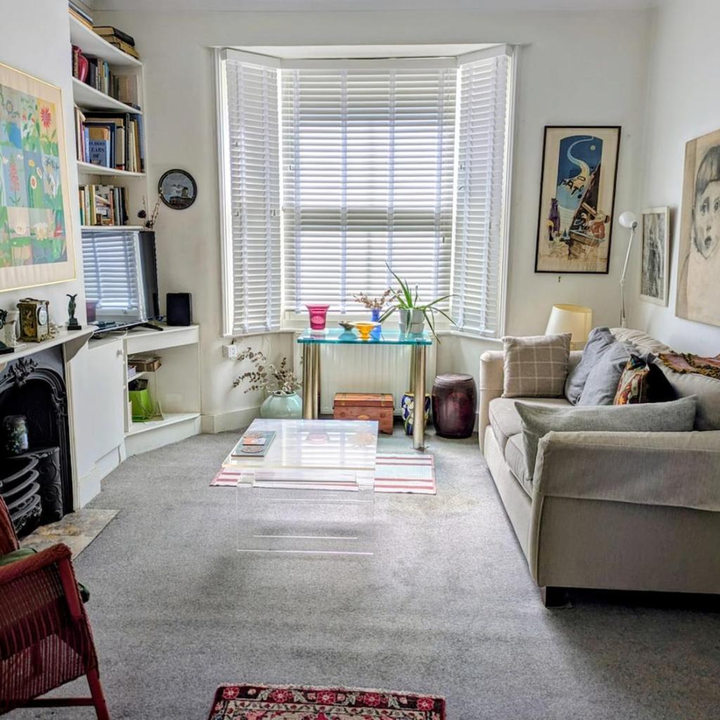 Photograph of Bright two bed house with garden