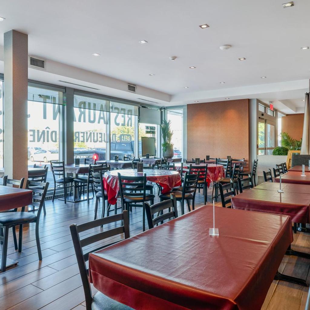 Photograph of Hotel Newstar Montréal