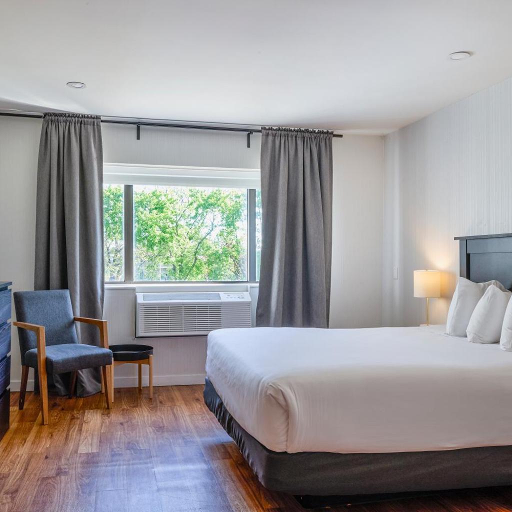 Photograph of Hotel Newstar Montréal