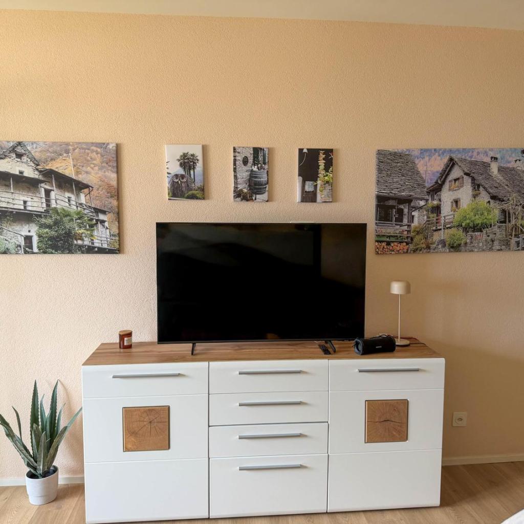 Image 7 - Moderne Ferienwohnung mit Seeblick, Pool & Balkon