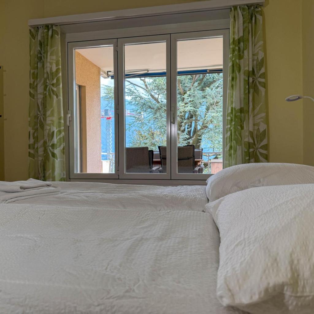 Image 18 - Moderne Ferienwohnung mit Seeblick, Pool & Balkon