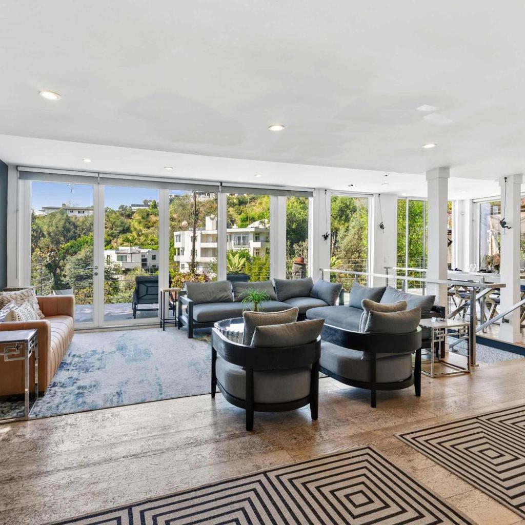 Photograph of Hollywood Hills 4BR City View Home by Colby and Conrad