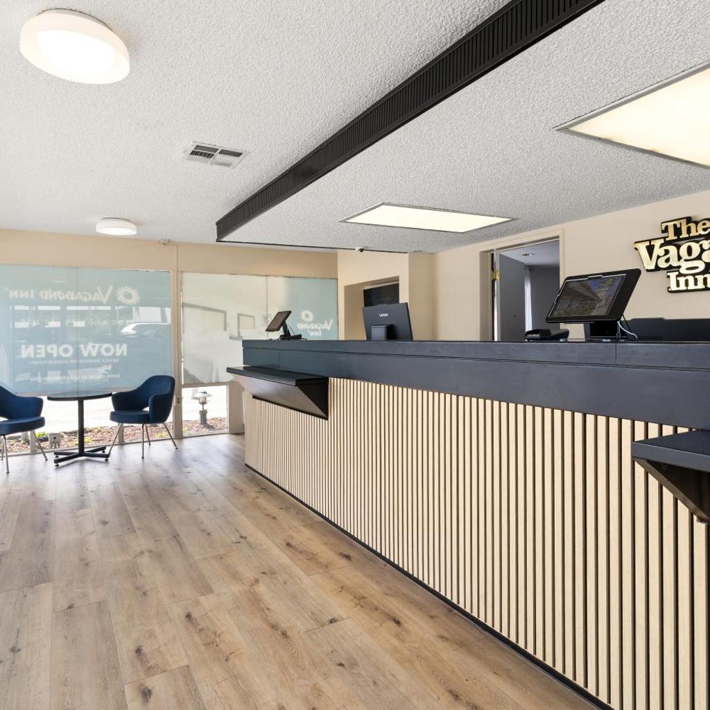 Photograph of Vagabond Inn Los Angeles at USC