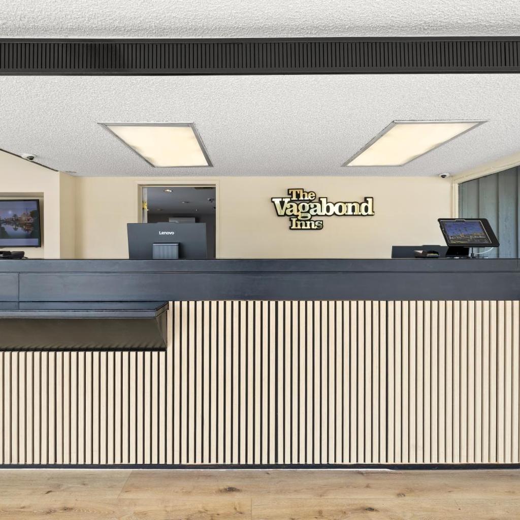 Photograph of Vagabond Inn Los Angeles at USC