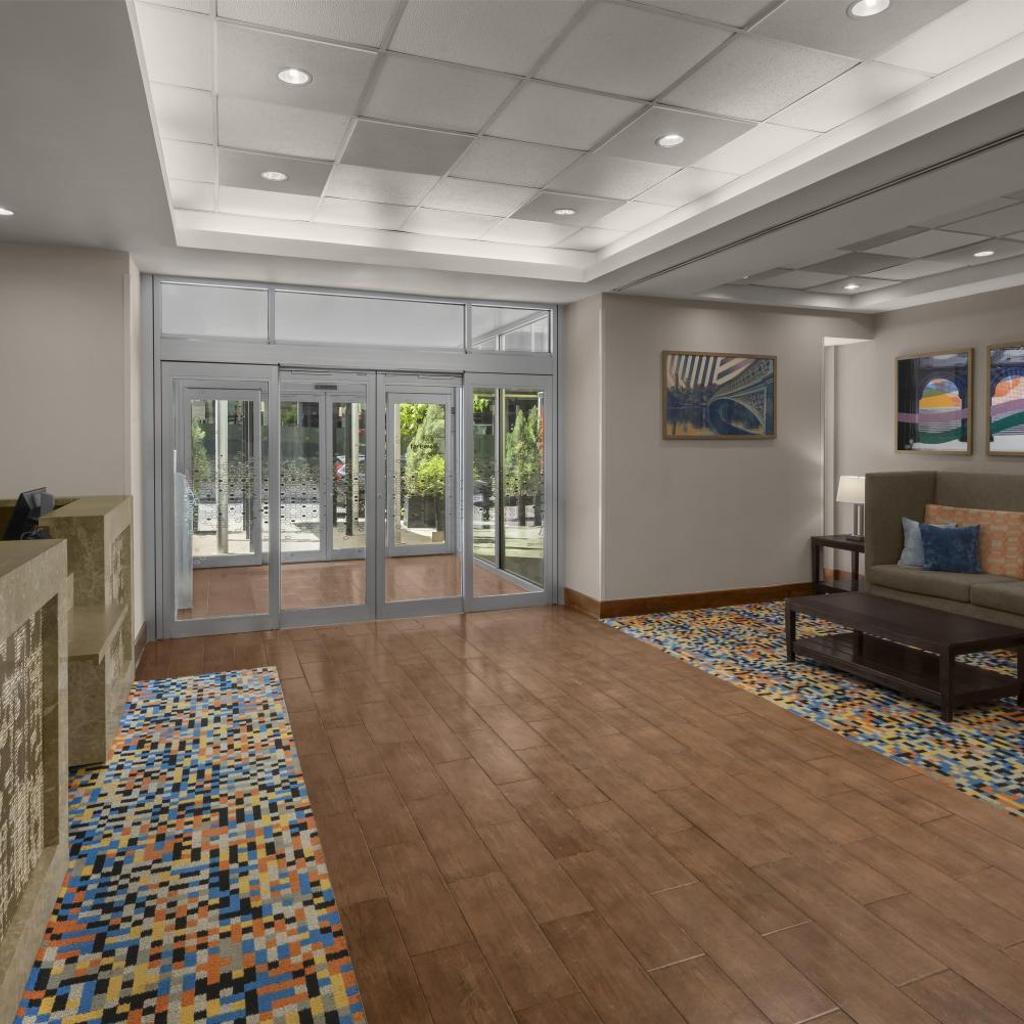 Photograph of Hampton Inn Manhattan Grand Central