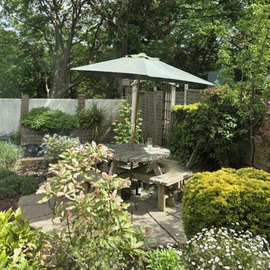 Photograph of 1 Bed - Sleeps 2 plus child - Garden - Pets
