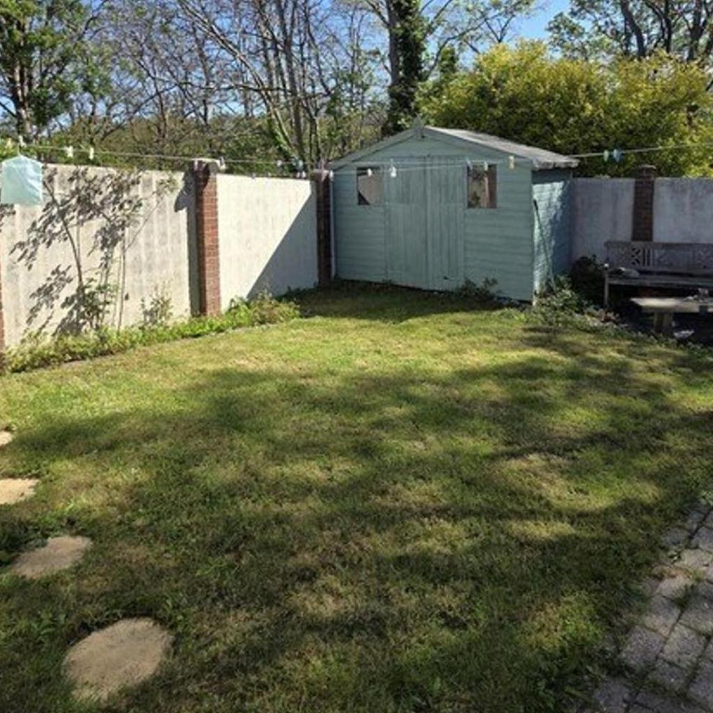 Photograph of 1 Bed - Sleeps 2 plus child - Garden - Pets