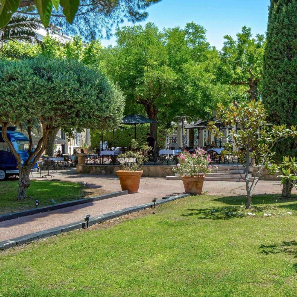 Photograph of Mercure Marseille Centre Bompard La Corniche