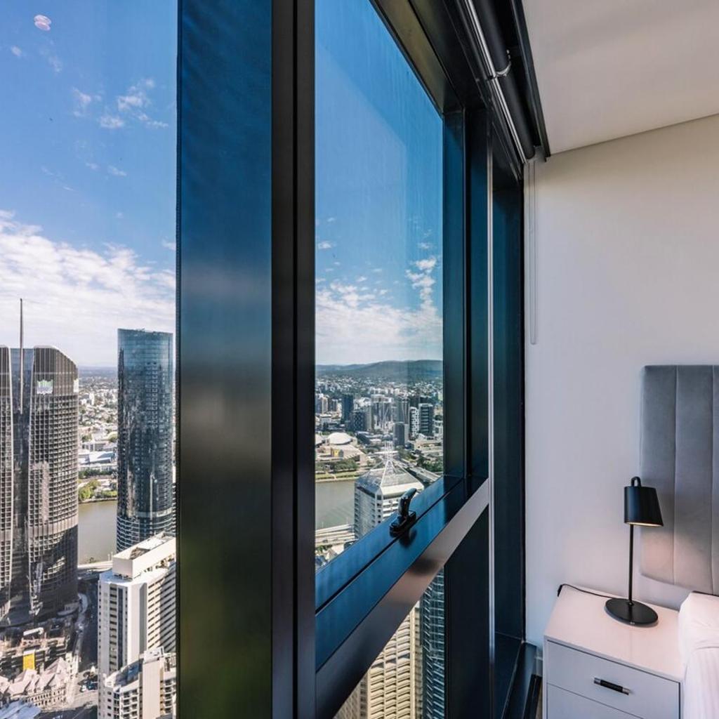 Photograph of Skytower level 71 Amazing Views&Free Parking