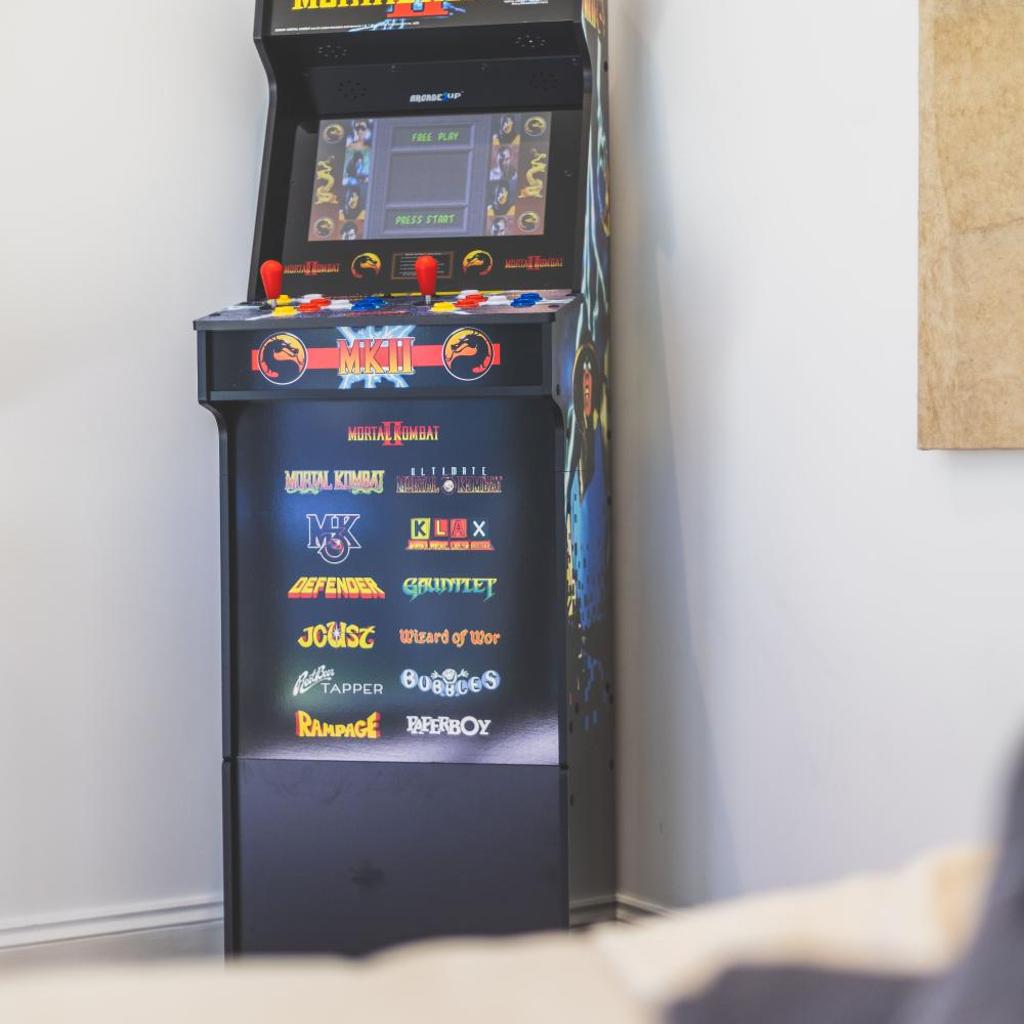 Photograph of Prestigious Chelsea- HotTub, Arcade, Garden- Hosts 7
