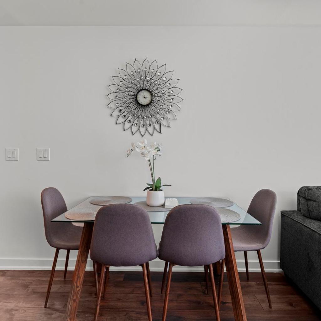 Photograph of Classy 1 Bedroom Condo in Downtown Toronto