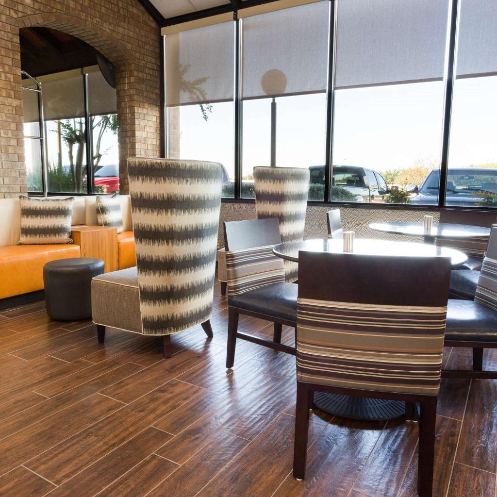 Photograph of Drury Inn & Suites Austin North