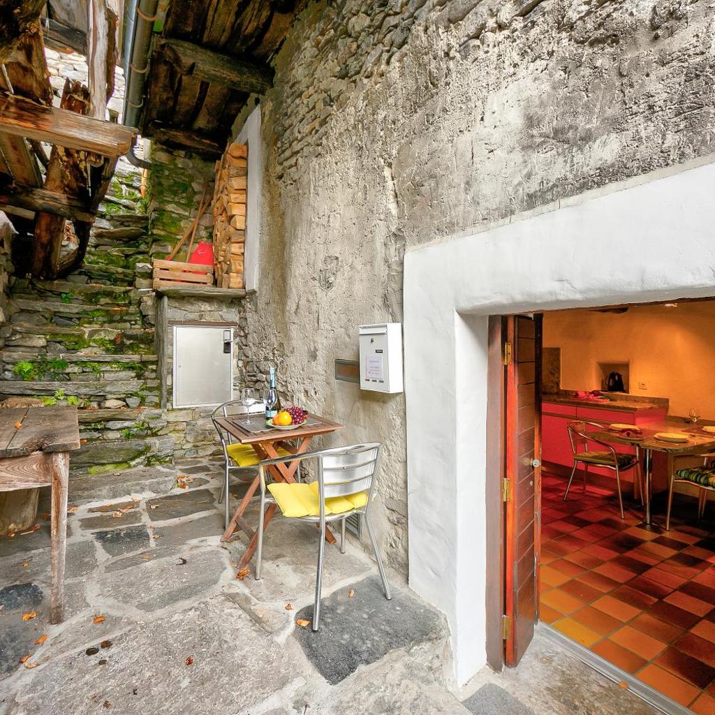 Image 2 - Rustico Caterina - Corippo- Happy Rentals