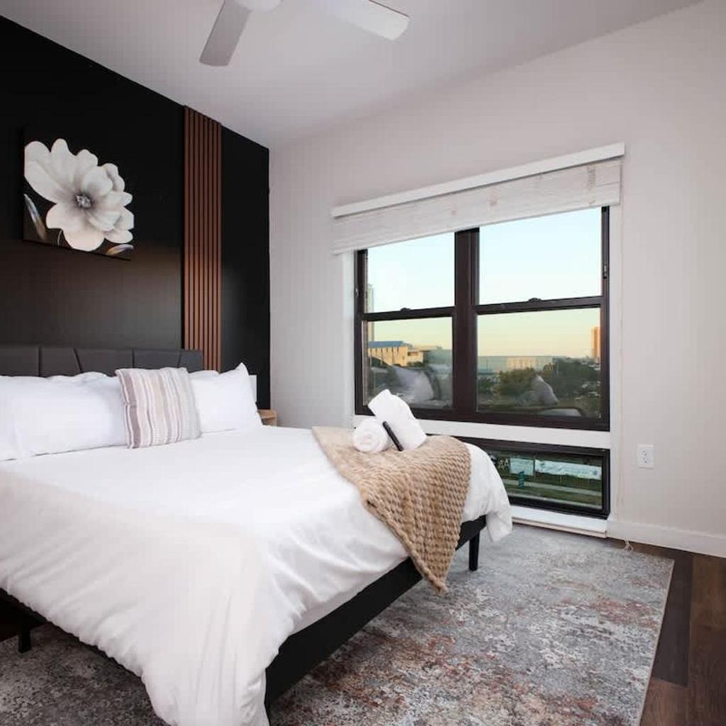 Photograph of Modern 2BR Getaway-w Parkng, Near Rvrwlk&Conv Ctr