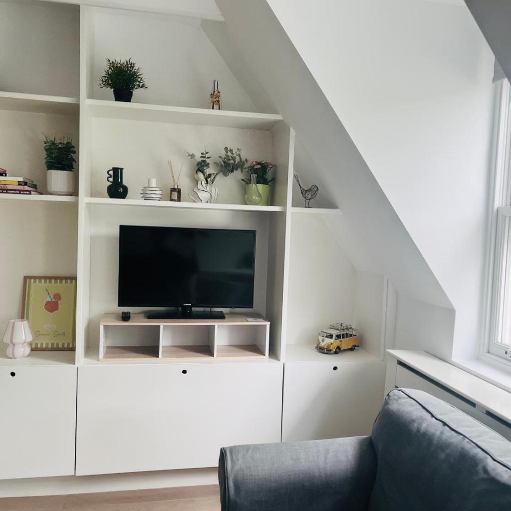 Photograph of Bright Victorian Apartment Near Holland Park