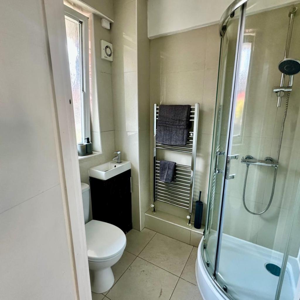 Photograph of Cozy Apartment in Central London by Tower bridge
