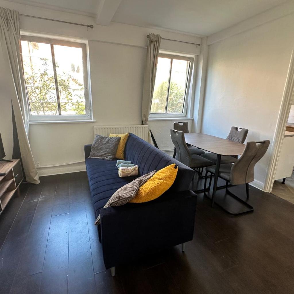 Photograph of Cozy Apartment in Central London by Tower bridge