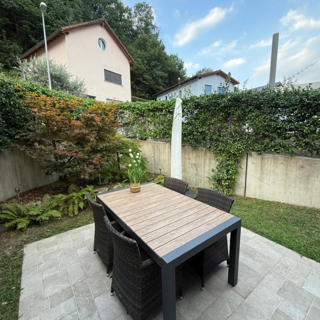 Image 18 - Violet-Sky Bellinzona