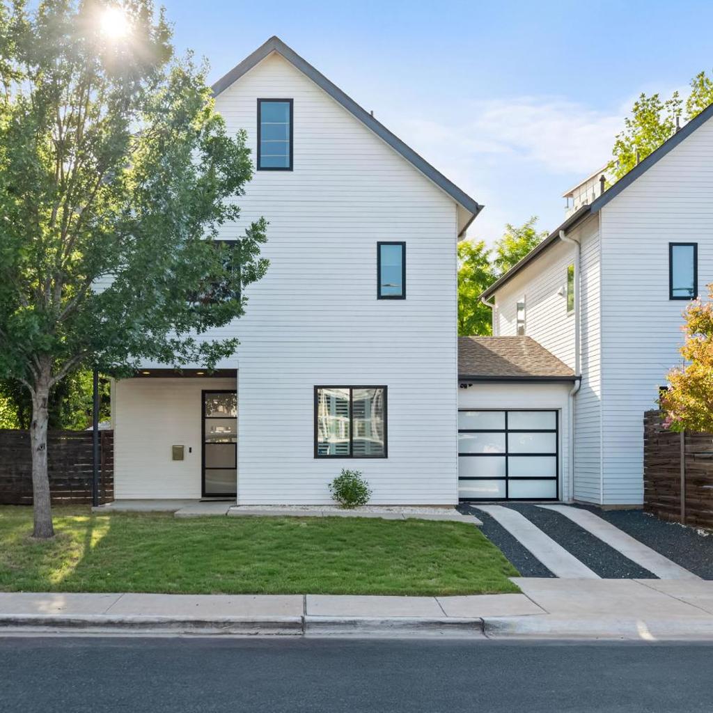 Photograph of Walk to Rainey St - Pool - Hot Tub - Fire Pit