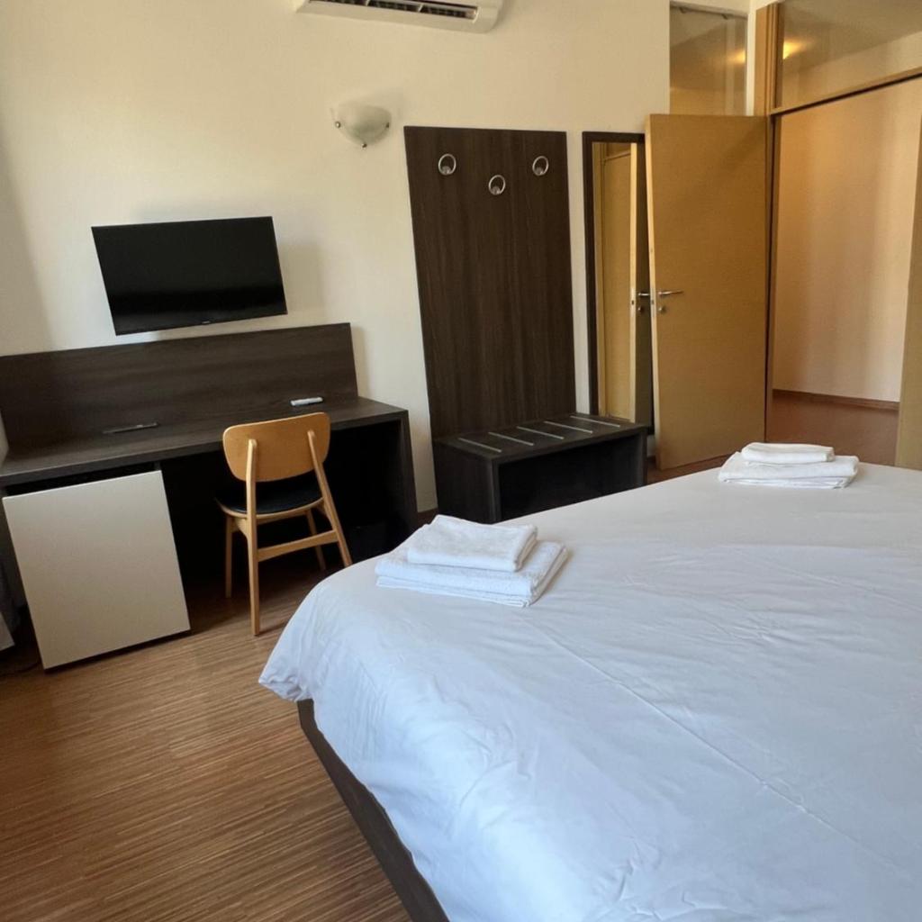 Photograph of 3 Venice rooms Hotel,Piazza Ferretto, M9 Museum, Duomo,Teatro Toniolo, Airport, Wi Fi, Central City, Family, Group Friends