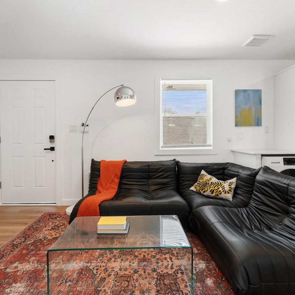 Photograph of Cozy 2BR Near NRG & Downtown Houston