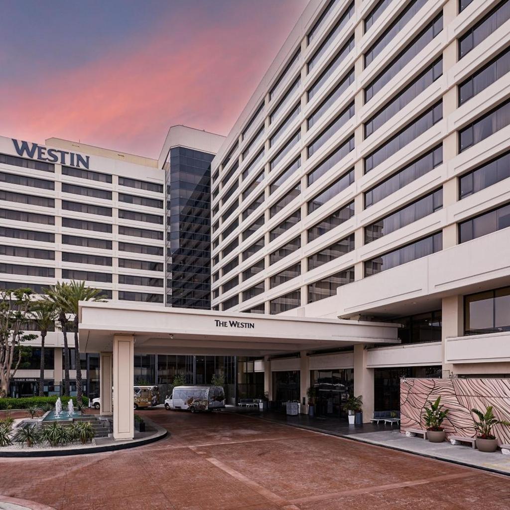 Photograph of The Westin Los Angeles Airport