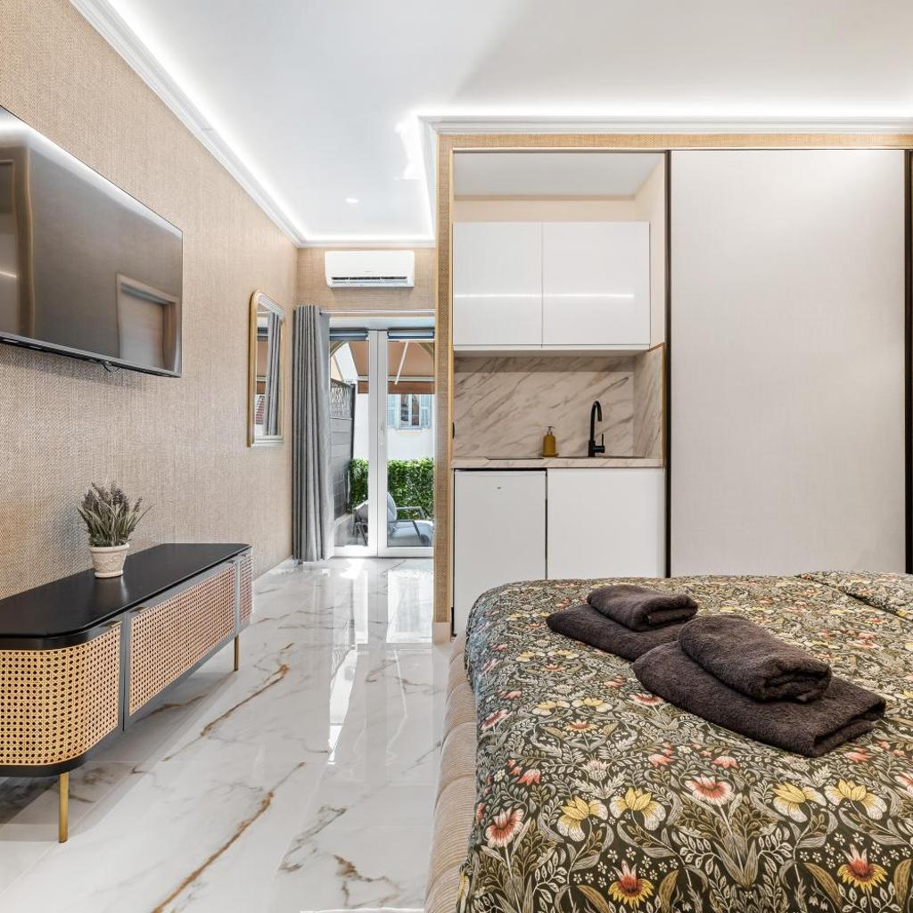 Photograph of Nice Renting - 1France - Design Terrace Beach & Masséna