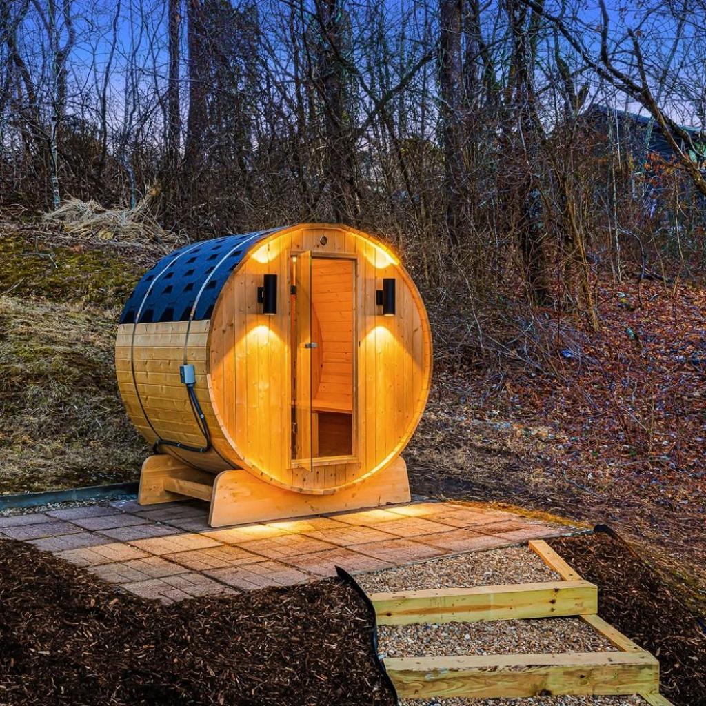 Photograph of Year-Round Heated Pool, Hot Tub, Mtn View, Sleep16