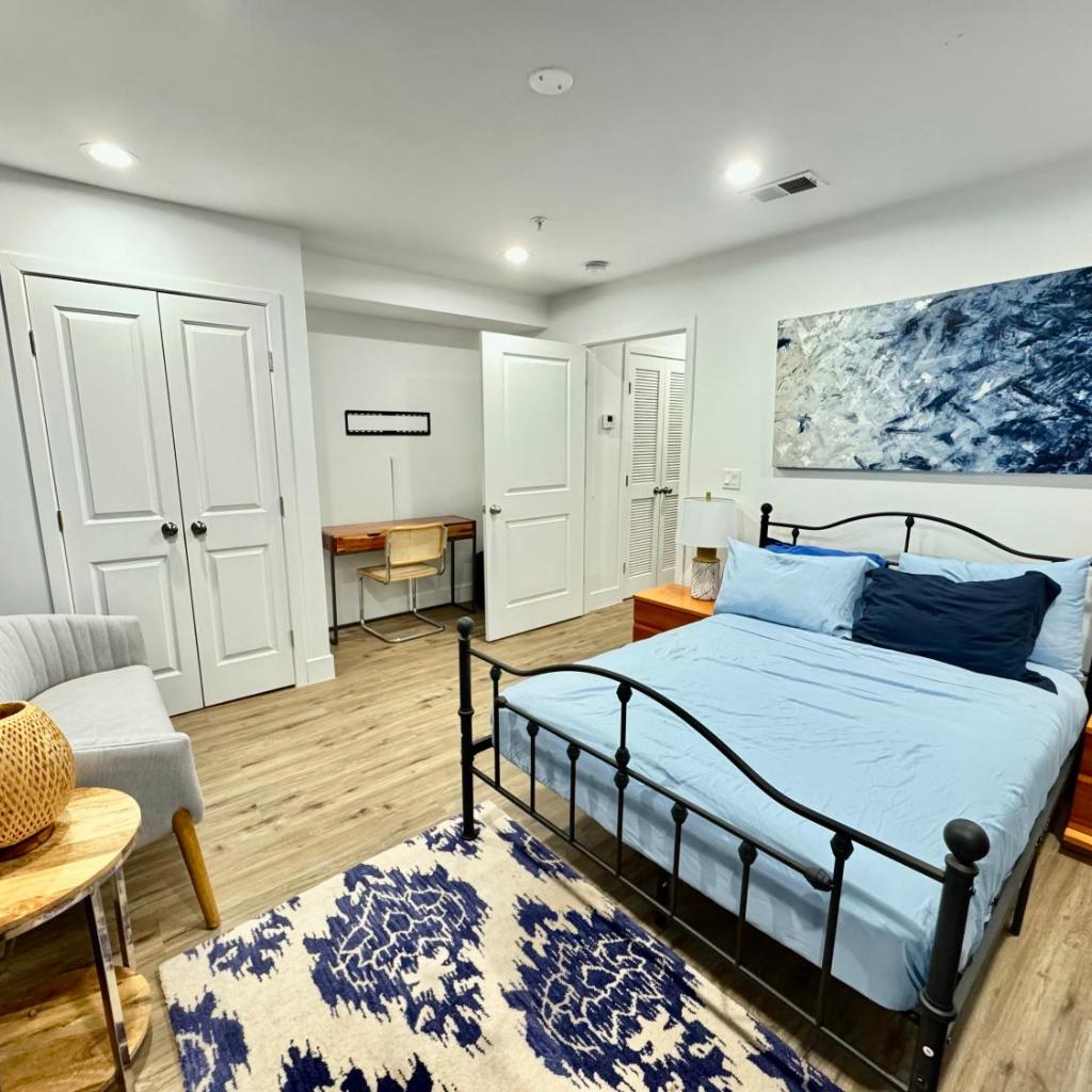 Photograph of Modern Cozy APT 2-Bedrooms with Easy Parking