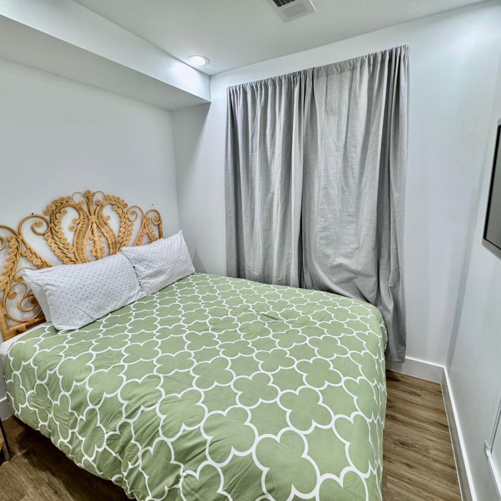 Photograph of Modern Cozy APT 2-Bedrooms with Easy Parking