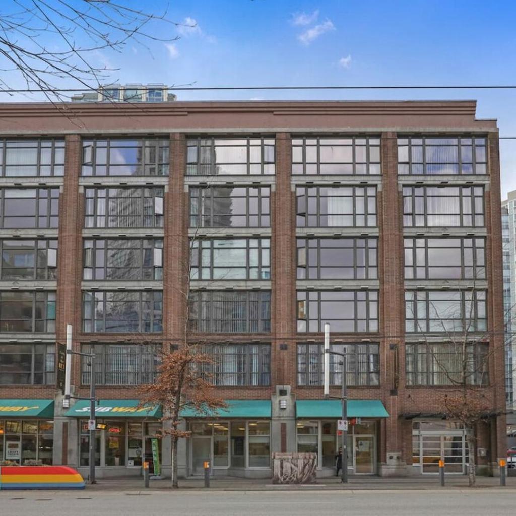 Photograph of Downtown Van 1BR Stay - Balcony and Workspace