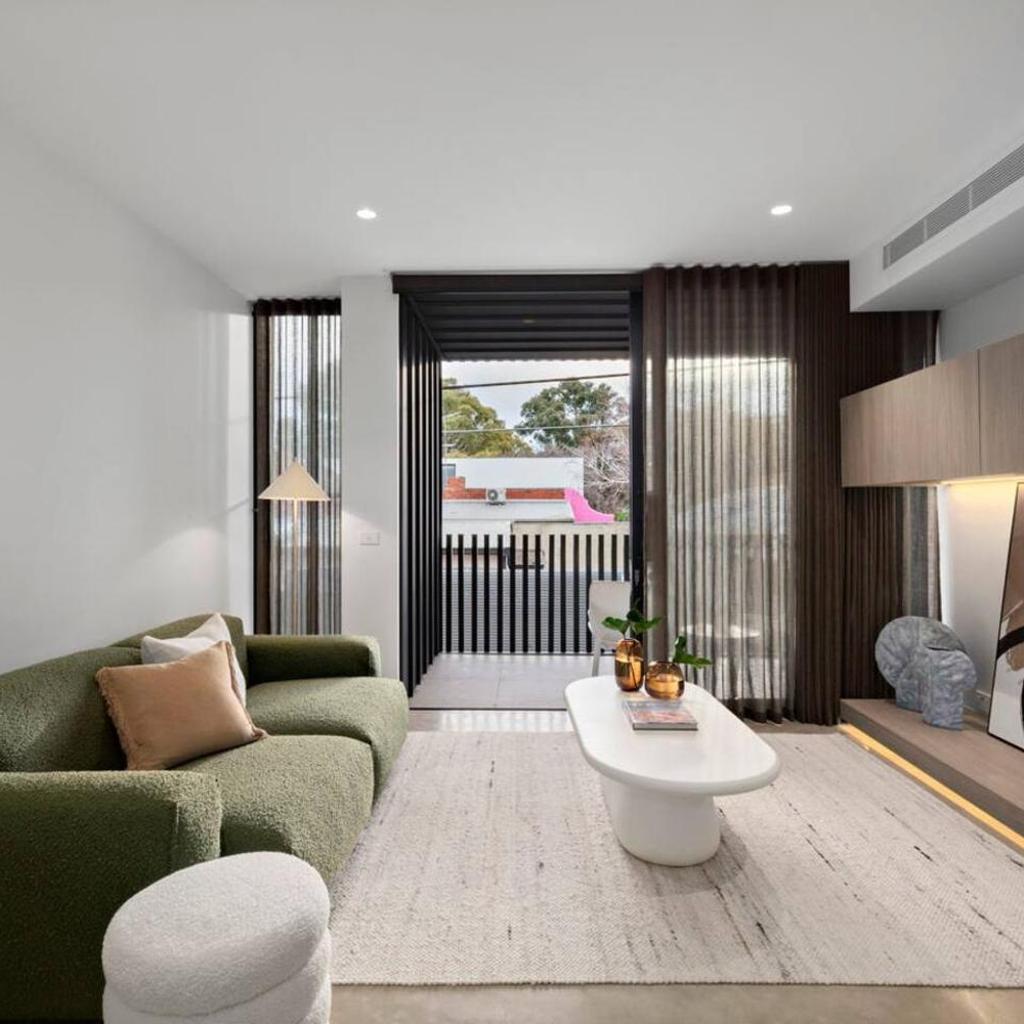 Photograph of Modern Luxe 3BR 3Bath in South Yarra 400m Chapel St with Parking