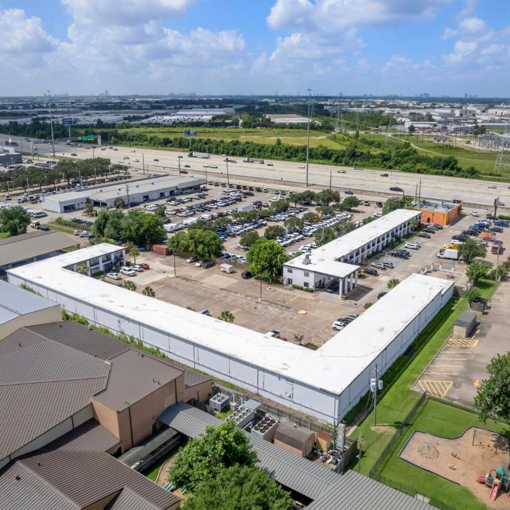 Photograph of Red Roof Inn Houston - Jersey Village
