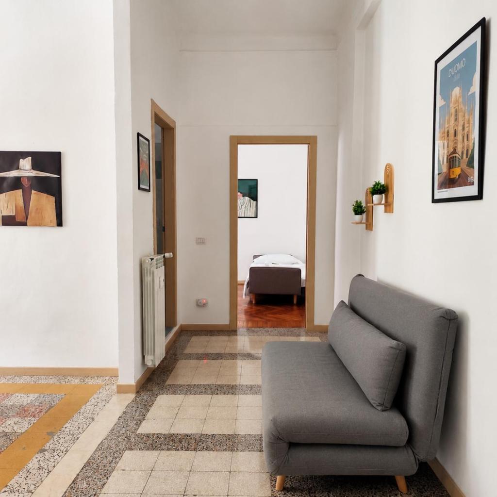 Photograph of BIG Cozy Goldoni-Duomo M4 Linate