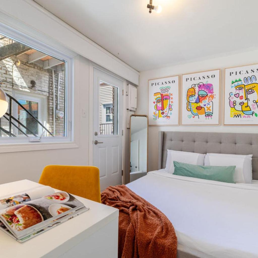 Photograph of Luminous 2BR – Prime Plateau Mont-Royal