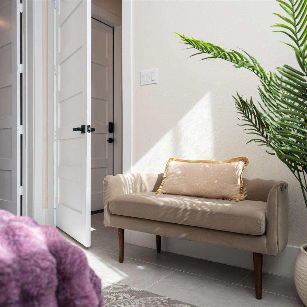 Photograph of 3 Luxe Homes 12BR Groups & Family Sleeps 30