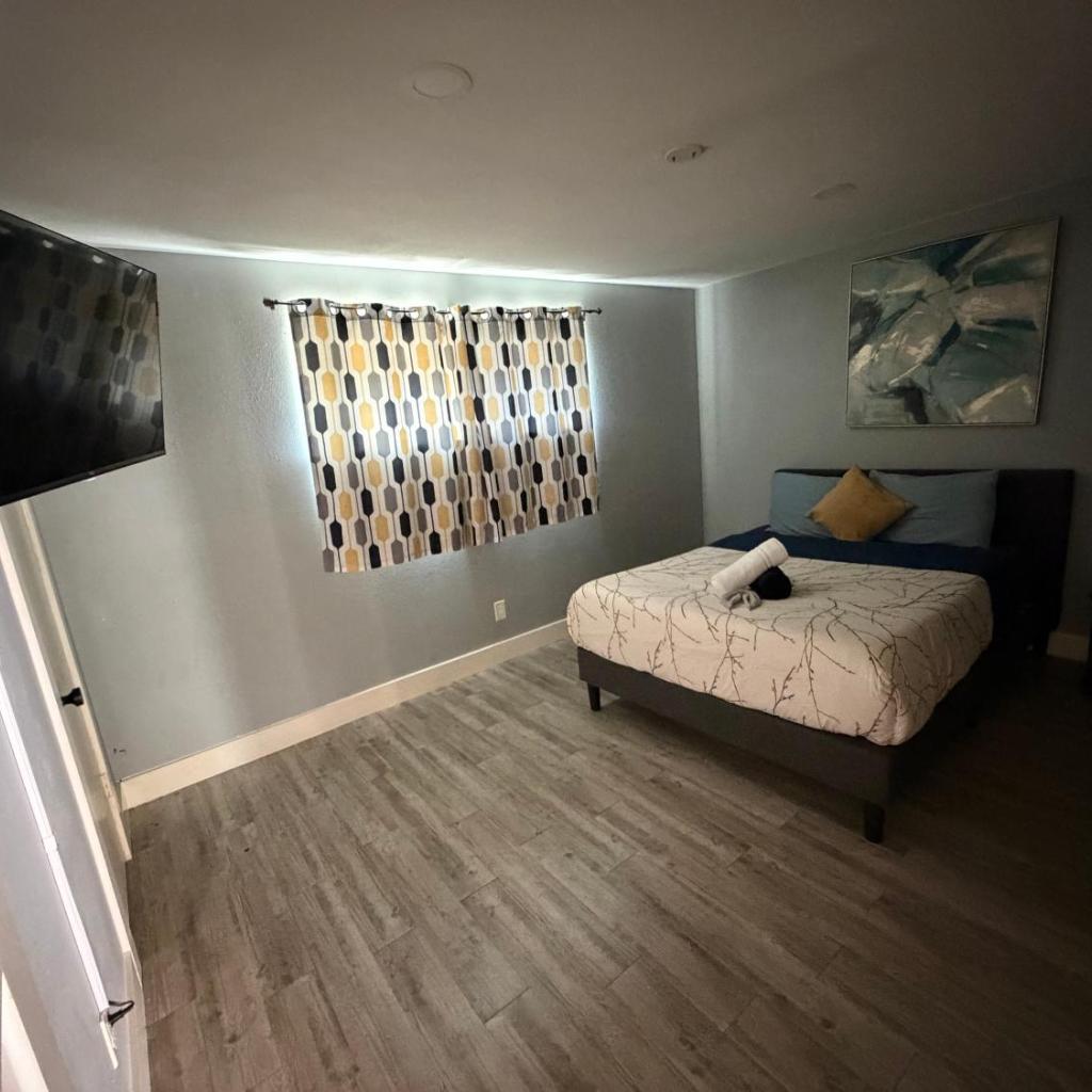 Photograph of Sleek Central Houston 1BR, Steps from Everything