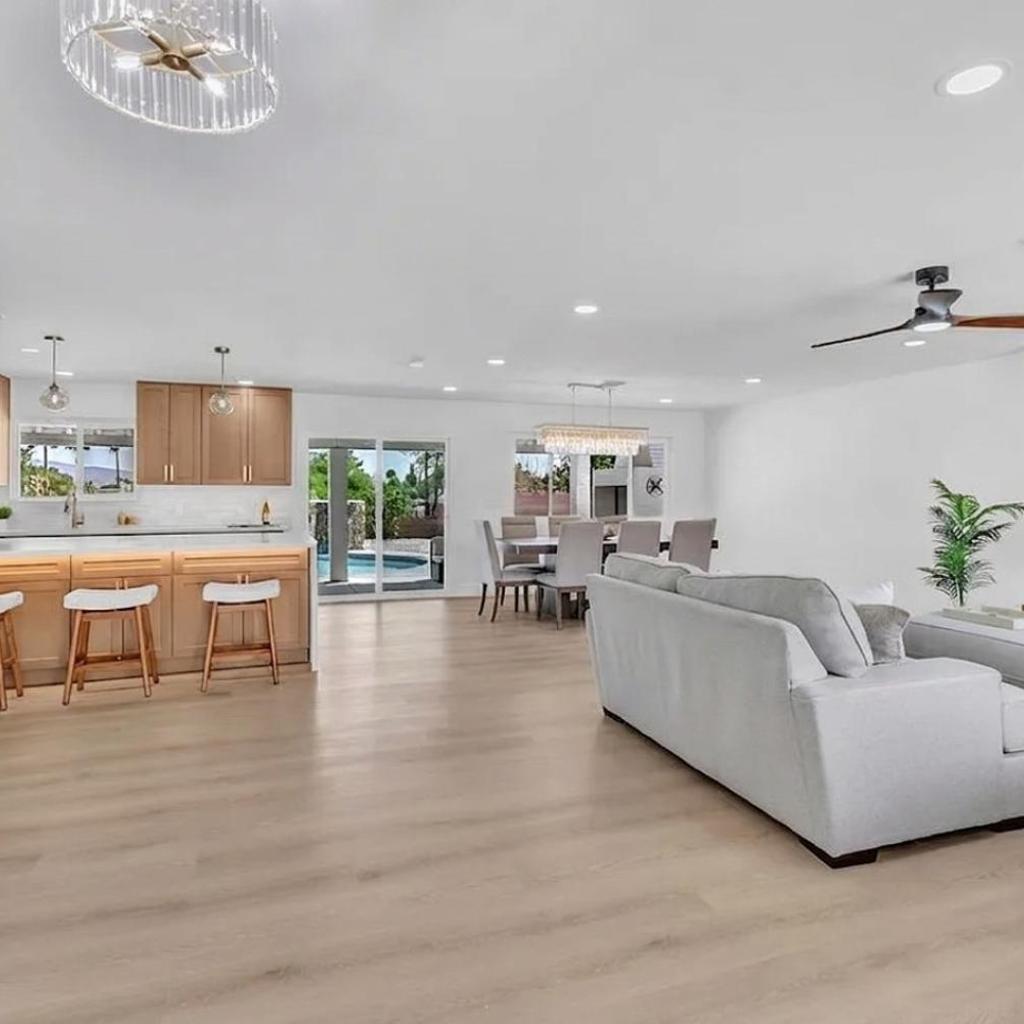 Photograph of LUX 6BR 3 Suites 3 Kitchen Pool Huge Backyard Games