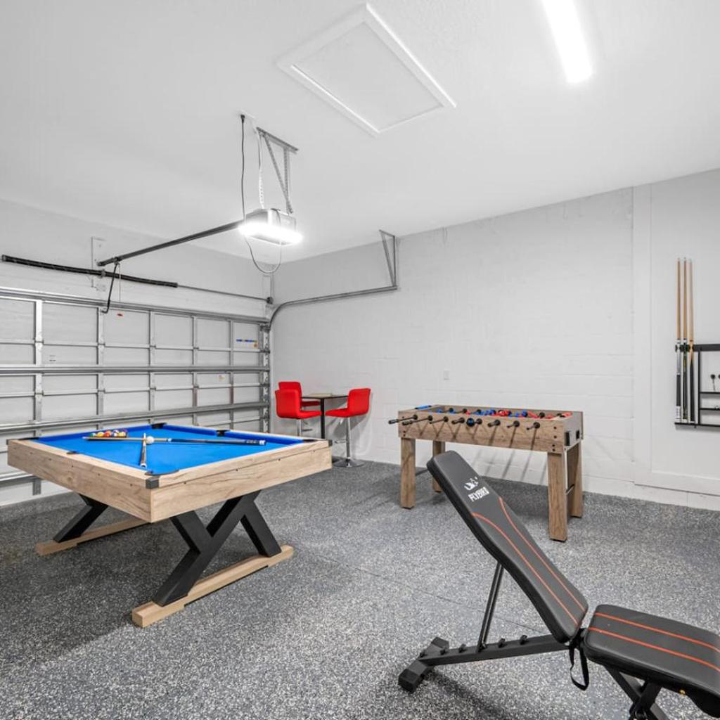Photograph of Luxe Tampa Villa with Pool Spa Game Room and More Sleeps 19 Plus