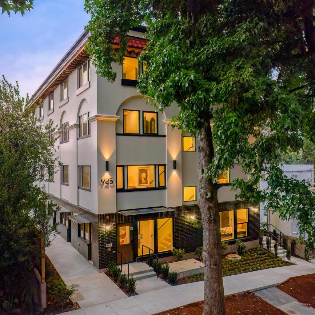 Photograph of The Adelynn - Luxury townhome in the Center of PDX