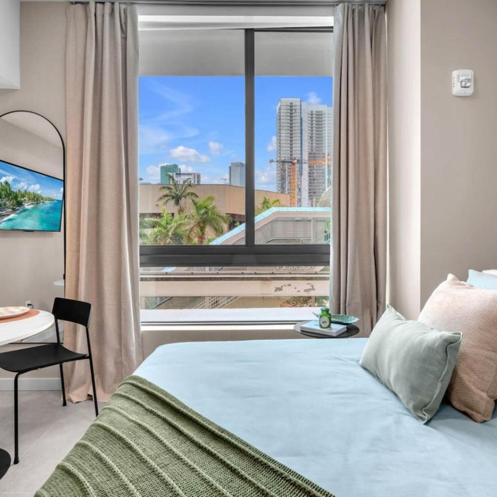 Photograph of Luxury Studio Downtown Miami